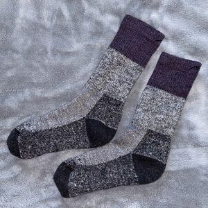 Darn Tough thicker merino wool socks cushioned S